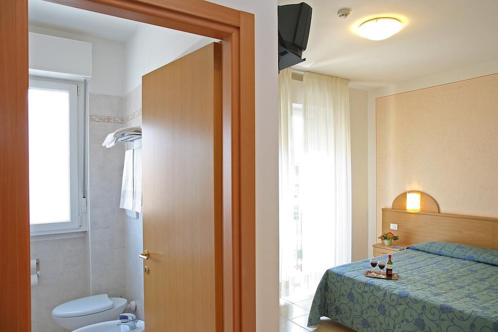 Hotel Marina Bardolino Ngoại thất bức ảnh
